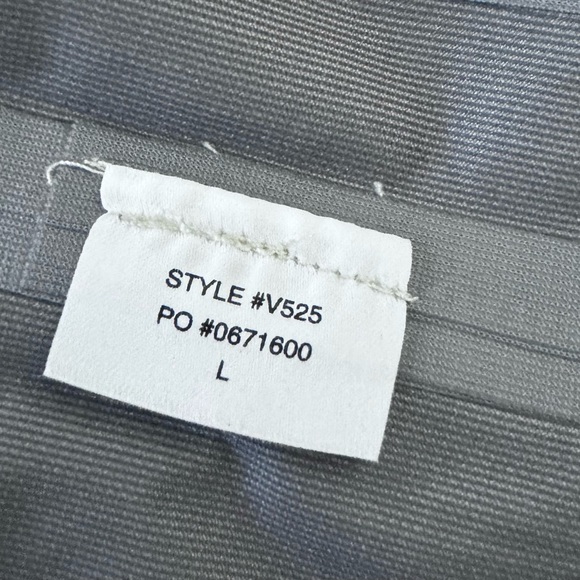 BNWOT Vuori Palisades Rain Jacket - Picture 2 of 7